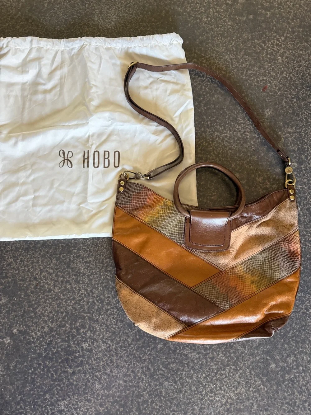HOBO sheila leather
